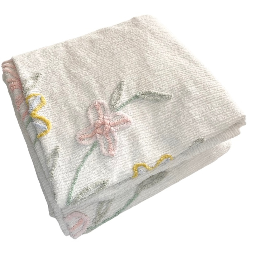 ✨Host Pick✨ Vintage Chenille Bedspread